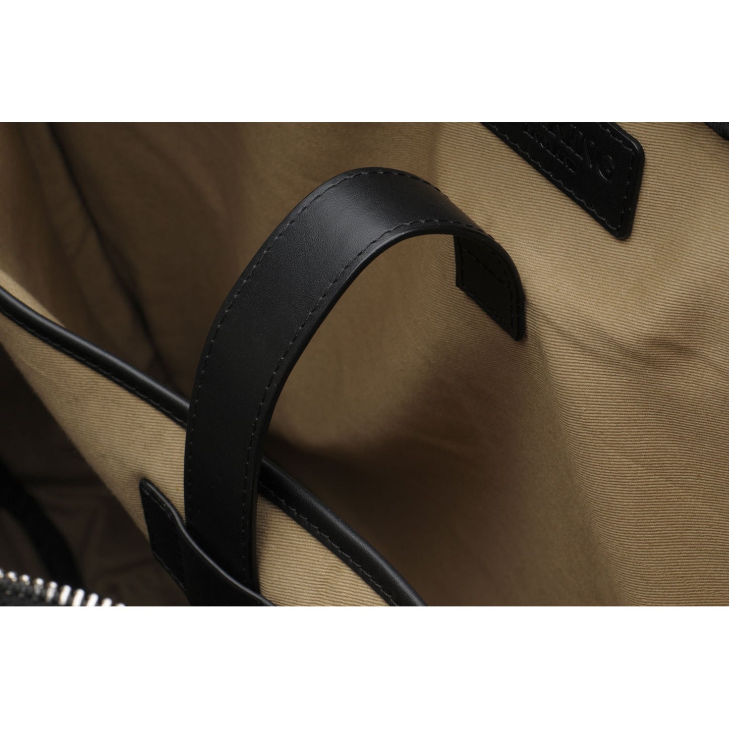 Product image for Herring Kimpton Laptop Bag in black grain
