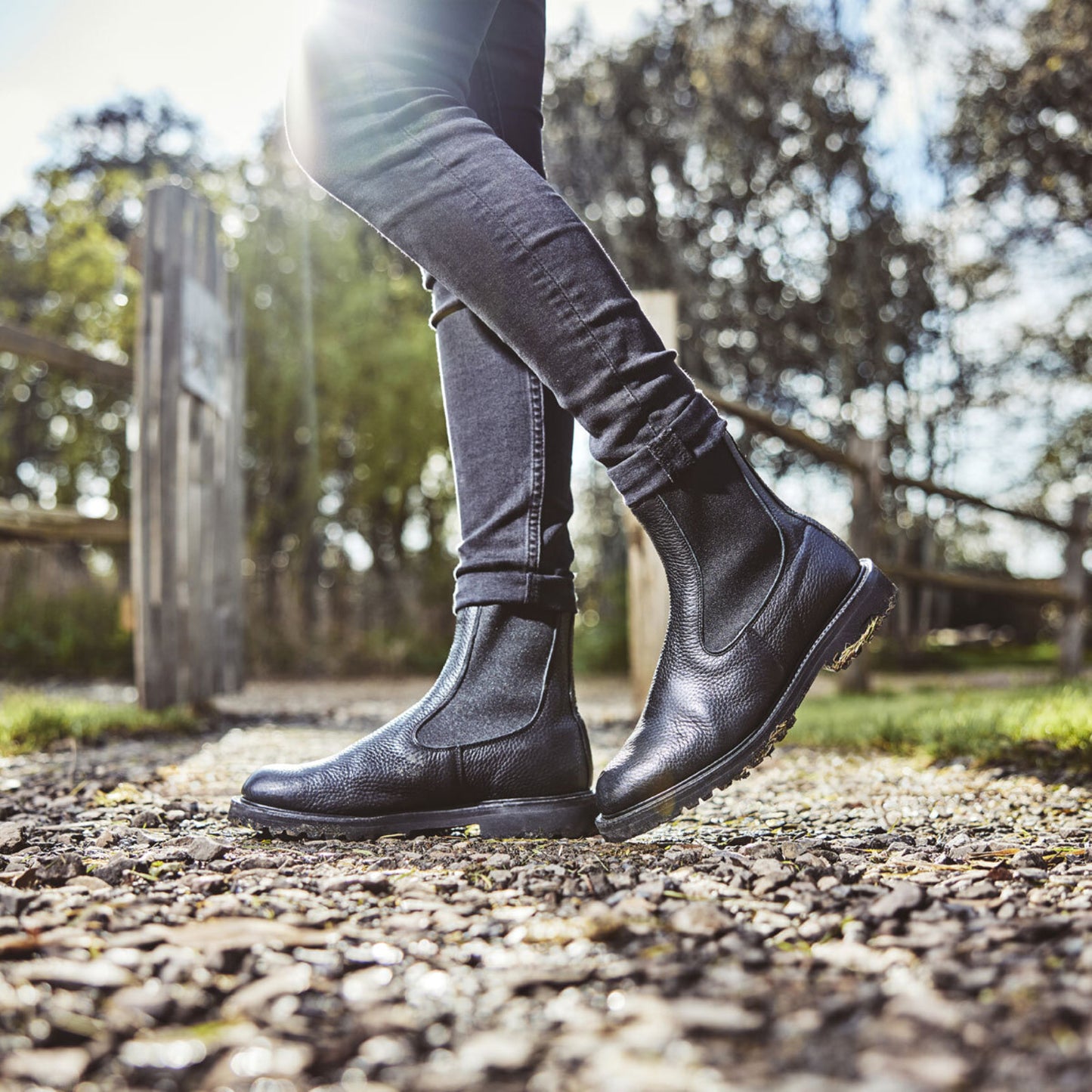 Product image for Herring Paula ladies rubber-soled Chelsea boots in black muflone calf