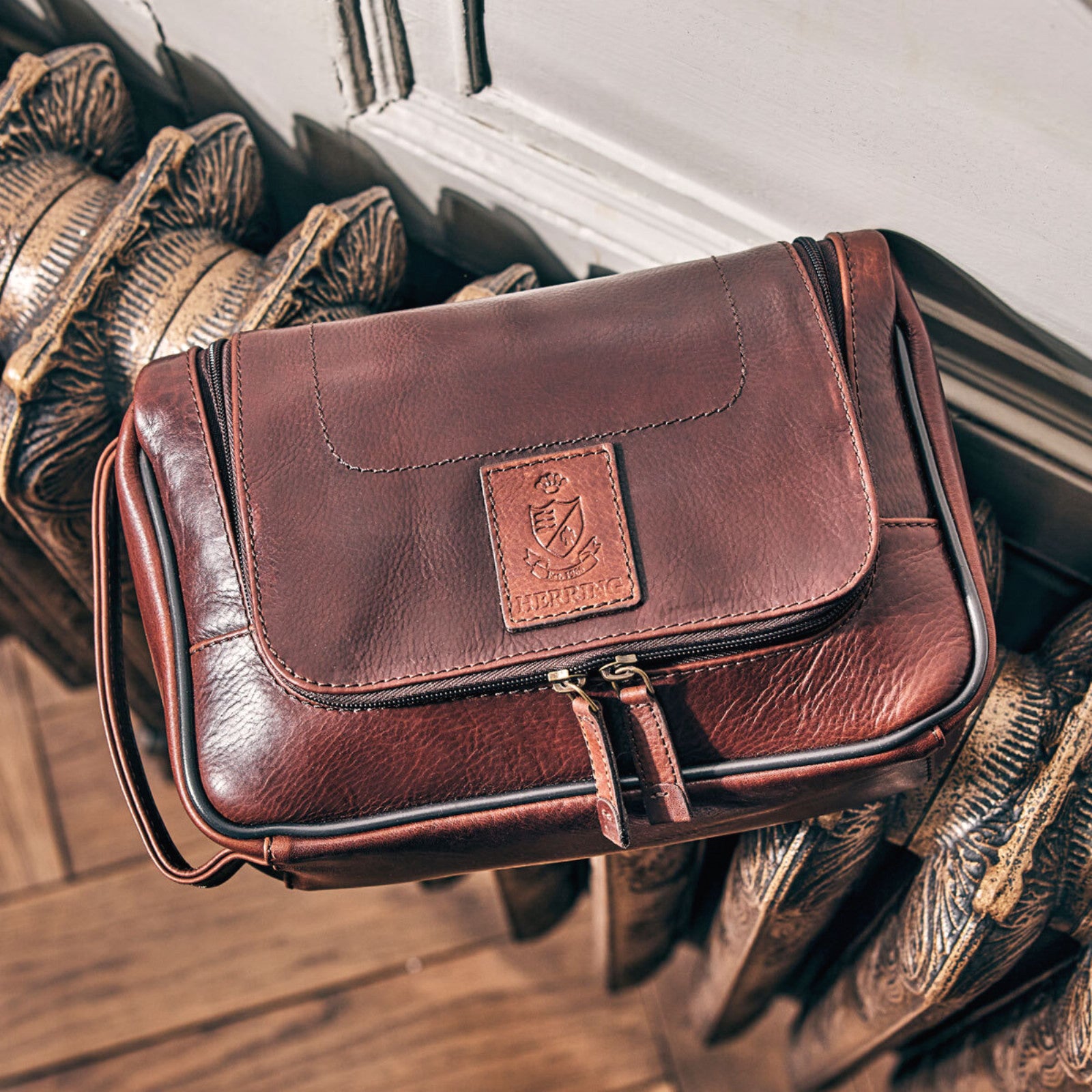 Product image for Herring Spruce Washbag in mahogany grain