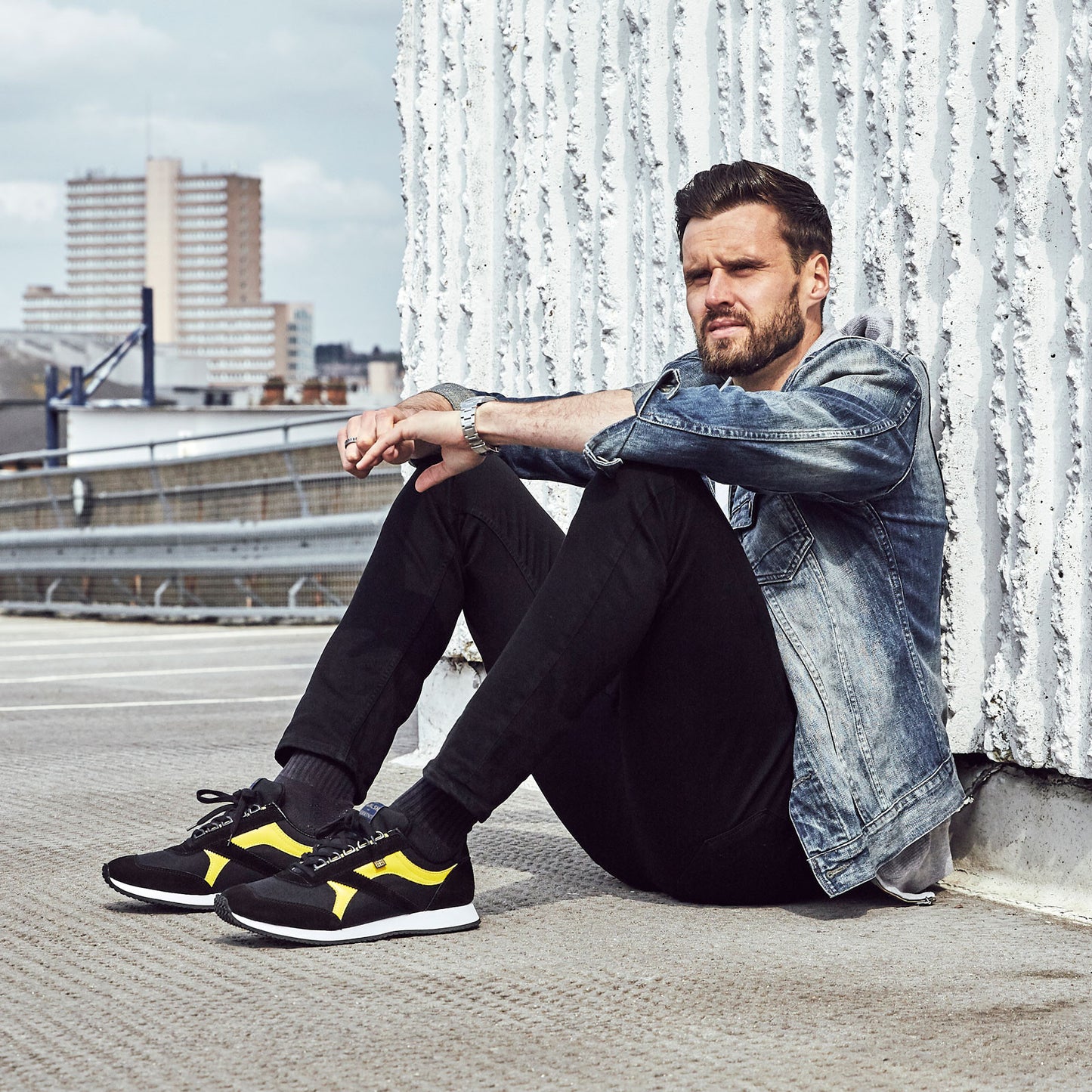 Product image for Herring Voyager Trainer mens rubber-soled trainers in black mesh and black suede and yellow calf