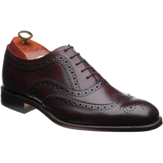 Product image for Loake Fearnley mens brogues in burgundy calf