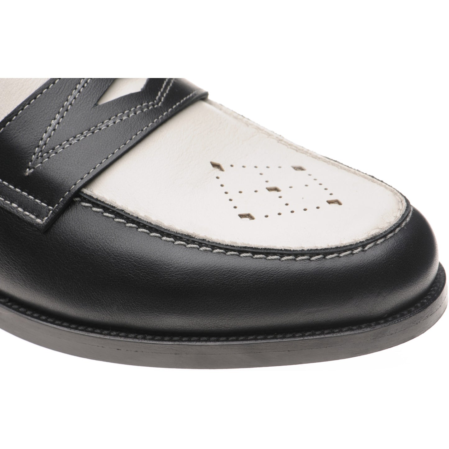 Product image for Wildsmith Model 110 in black and off white calf