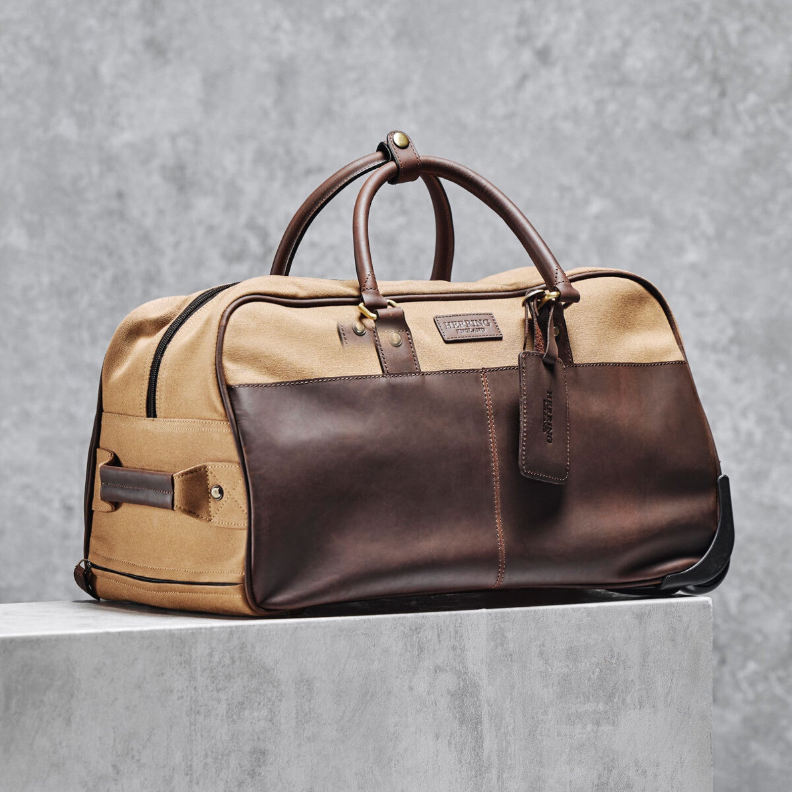 Product image for Herring Gladstone Wheeled Case in brown and khaki