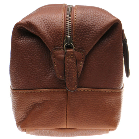 Product image for Herring Mornington Washbag in chestnut calf