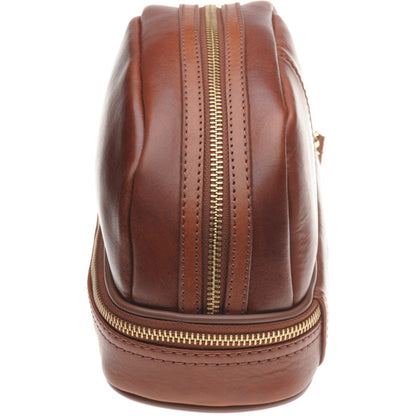 Product image for Herring Washbourne II (Washbag) in dark chestnut