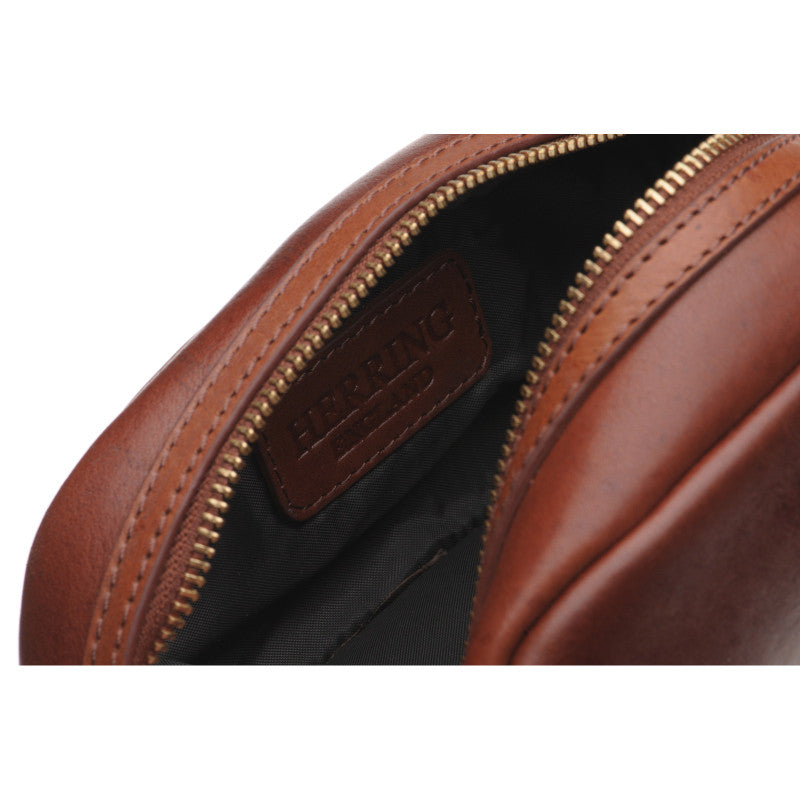 Product image for Herring Washbourne II (Washbag) in dark chestnut