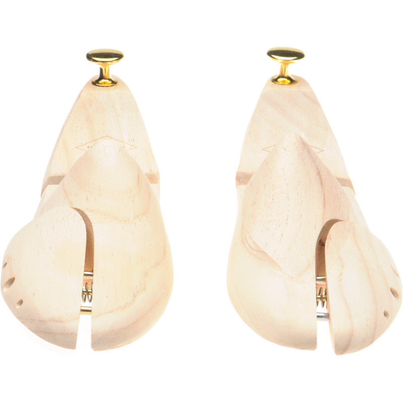 Product image for Wildsmith Pair of Expanding Shoe Trees in pine wood